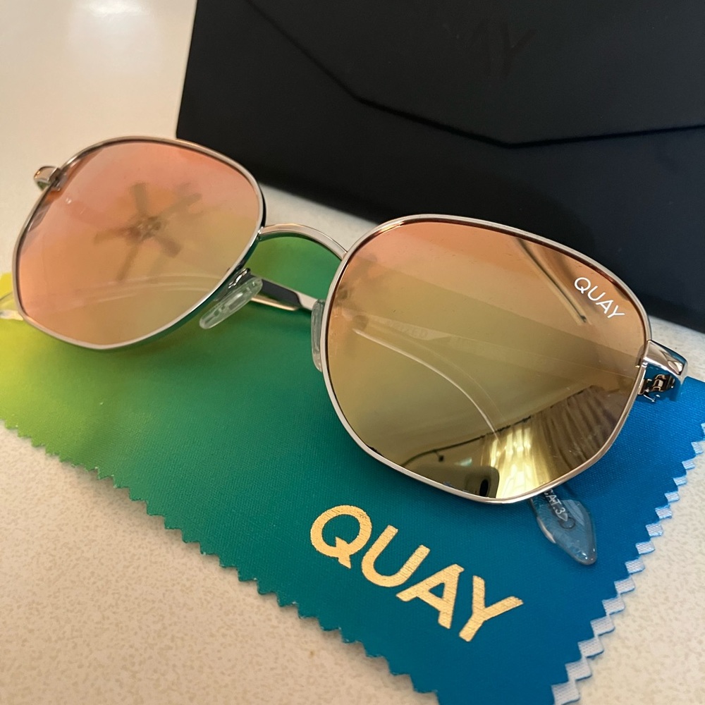 Quay Big Time 126 - Mirrored Aviator Sunglasses - Polarized